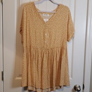 Rae Mode floral flowy blouse